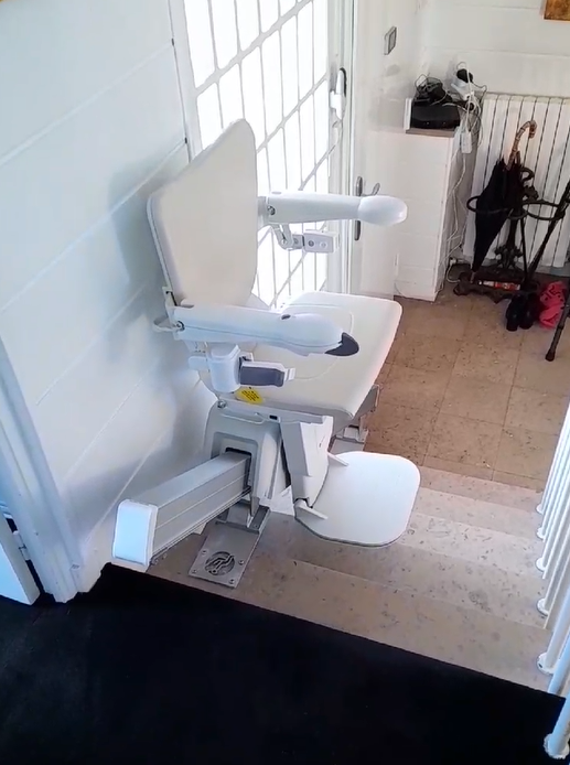 Installation d'un monte-escalier droit